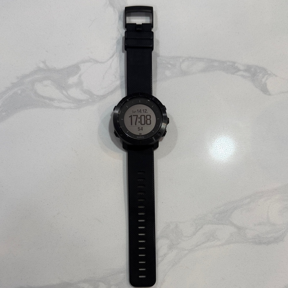 Suunto Traverse Black Smartwatch with Digital Display